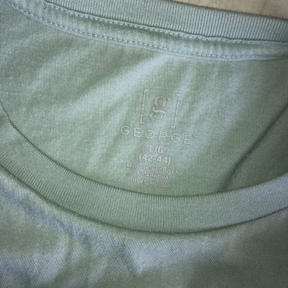 George T-Shirt - Picture 4 of 4